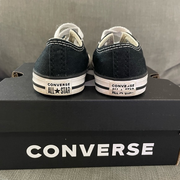Coverse Chuck Taylor’s | Toddler Size 7 - Picture 3 of 4